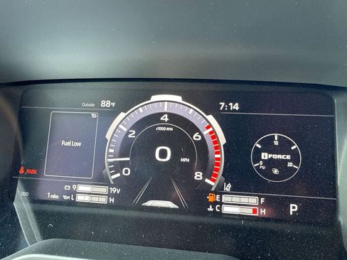 New 2025 Toyota Tundra Limited image 27