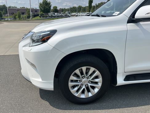 Used 2022 Lexus GX 460 Premium w/ Premium Plus Package AWD/4WD image 13