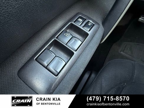 Used 2013 Nissan Rogue S image 17