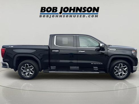 Used 2023 GMC Sierra 1500 SLT w/ SLT Premium Package AWD/4WD image 2