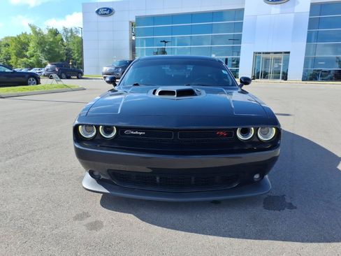 Used 2017 Dodge Challenger R/T Scat Pack RWD image 8