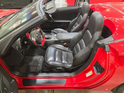 Used 2006 Chevrolet Corvette Base 2D Convertible w/ Preferred Equipment Group image 24