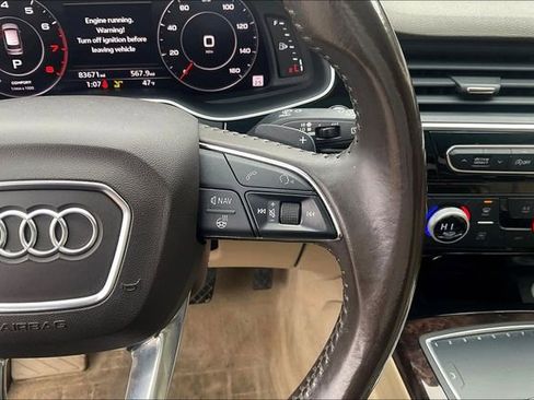 Used 2017 Audi Q7 3.0T Premium Plus w/ Premium Plus Package AWD/4WD image 19