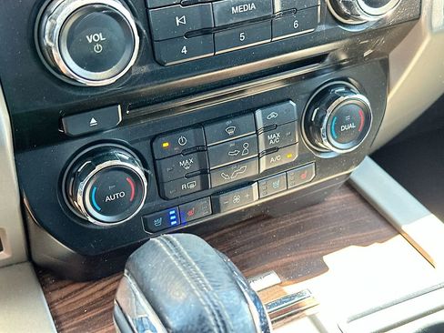 Used 2015 Ford F150 Lariat AWD/4WD image 14