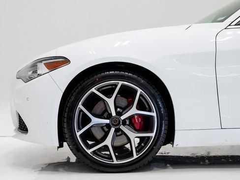 Used 2021 Alfa Romeo Giulia Ti w/ Active Assist 2 Package TI AWD/4WD image 27