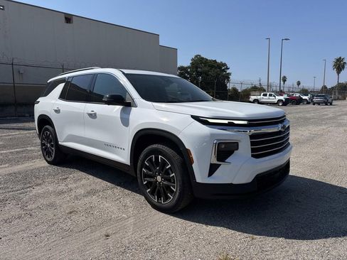 New 2026 Chevrolet Traverse LT w/ Sun and Wheel Package image 1