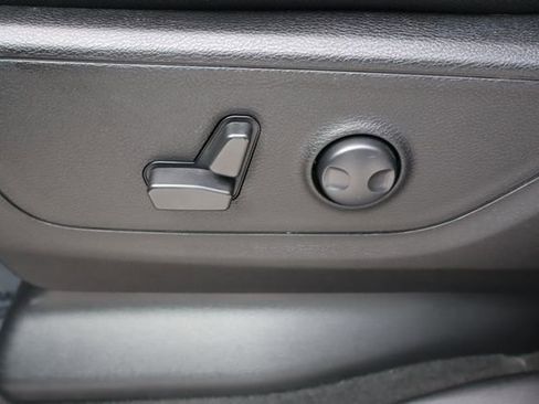 Used 2022 RAM 1500 Big Horn AWD/4WD image 13