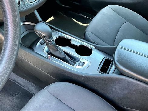 Used 2024 Chevrolet Malibu LT FWD image 16