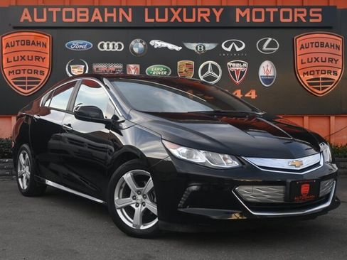 Used 2018 Chevrolet Volt LT image 1