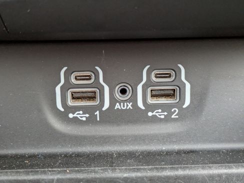 Used 2024 RAM 1500 Laramie image 25