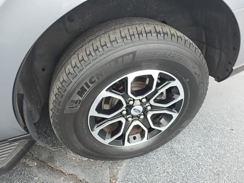 Used 2024 Ford Expedition XLT image 10