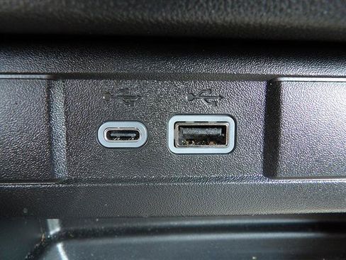 Used 2026 Chevrolet Colorado Trail Boss AWD/4WD image 18