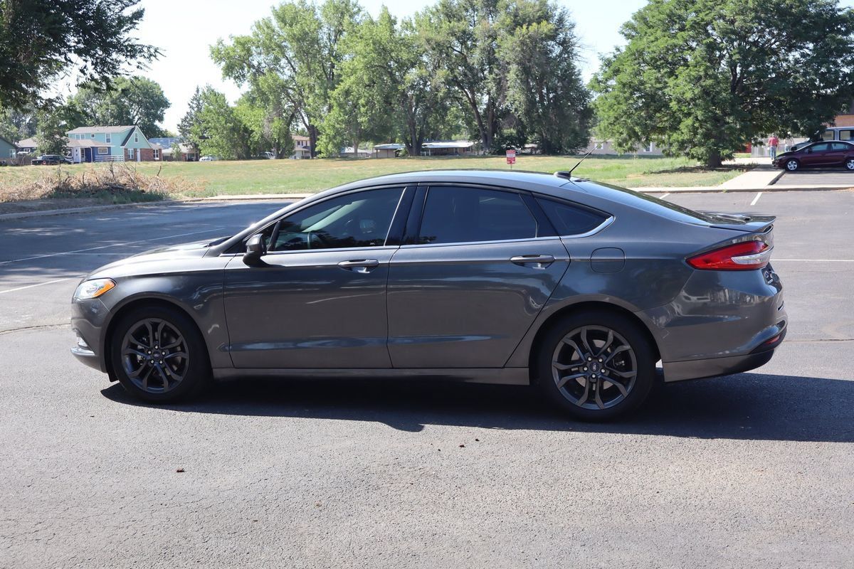 Used 2018 Ford Fusion SE w/ Equipment Group 201A FWD image 8