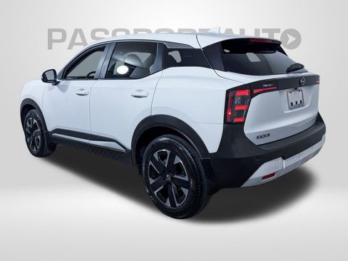 Certified 2025 Nissan Kicks SV image 7