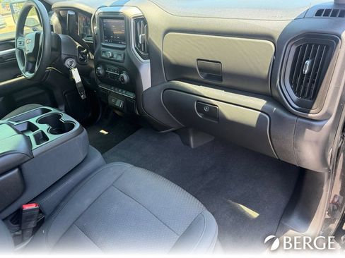 Used 2020 Chevrolet Silverado 1500 Custom w/ Custom Value Package RWD image 12