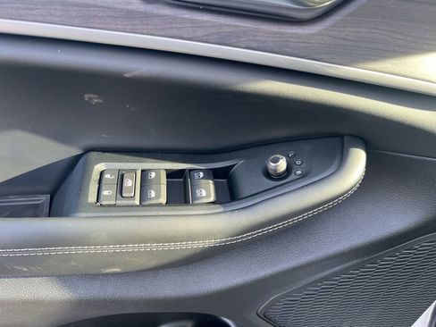 New 2026 Jeep Grand Cherokee Laredo image 21