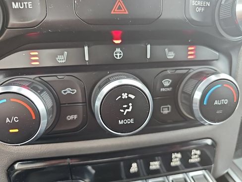 Certified 2022 RAM 1500 Big Horn AWD/4WD image 32
