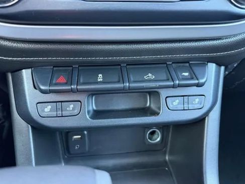 Used 2018 GMC Canyon SLT w/ Trailering Package AWD/4WD image 12