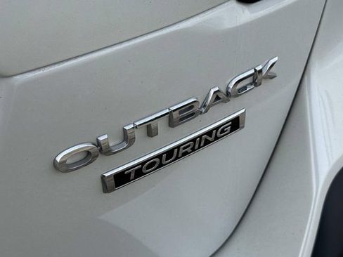 Used 2022 Subaru Outback Touring w/ Popular Package #2 image 8