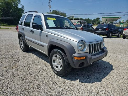Used 2004 Jeep Liberty Sport w/ PWR Convenience Group AWD/4WD image 7