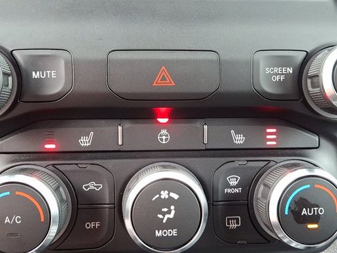 Used 2023 RAM 1500 Big Horn AWD/4WD image 27