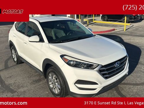 Used 2018 Hyundai Tucson SE image 3
