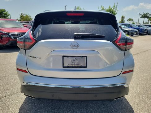 Used 2023 Nissan Murano SV FWD image 3