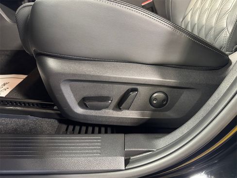 Used 2024 Nissan Rogue Platinum w/ Platinum Premium Package image 13