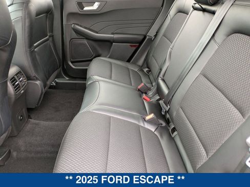 New 2025 Ford Escape SE image 21