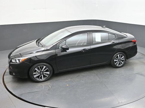 Used 2021 Nissan Versa SV FWD image 33
