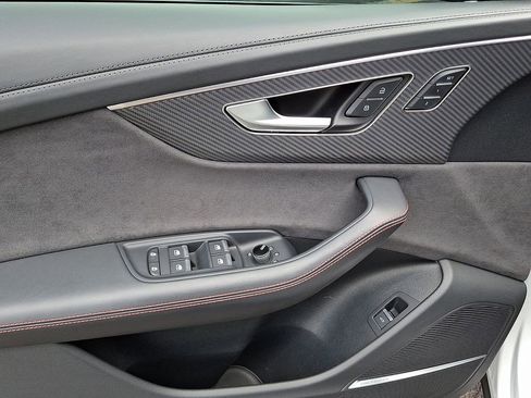 Certified 2024 Audi RS Q8 image 18