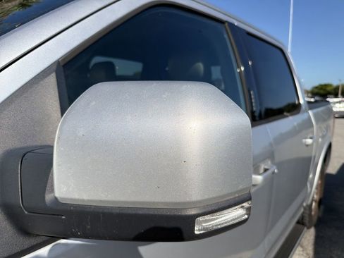 Used 2019 Ford F150 Lariat image 5