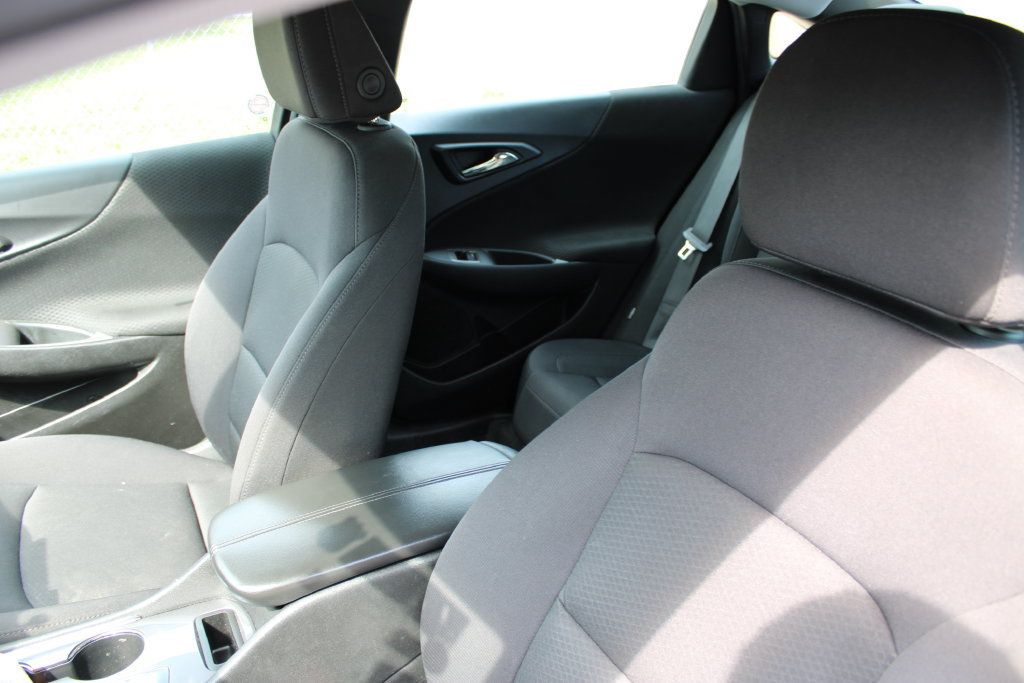 Used 2024 Chevrolet Malibu LT FWD image 8