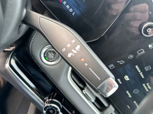 Used 2025 Chevrolet Equinox LT image 25