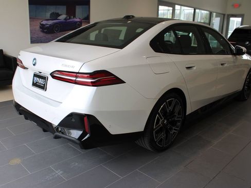 New 2026 BMW 550e xDrive AWD/4WD image 18