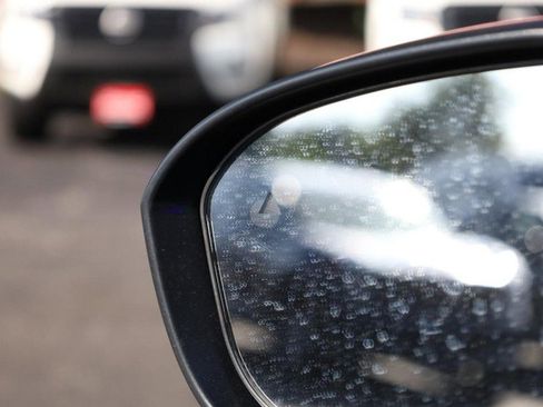 New 2025 Nissan Kicks SR image 22