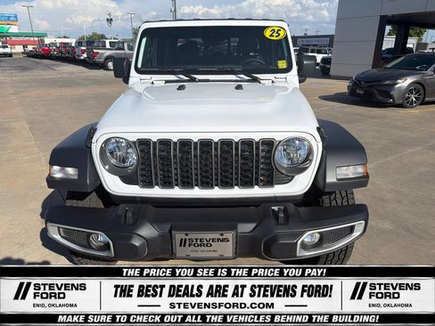 Used 2025 Jeep Gladiator Sport AWD/4WD image 15