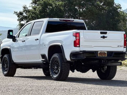 Certified 2025 Chevrolet Silverado 2500 ZR2 w/ Technology Package AWD/4WD image 6