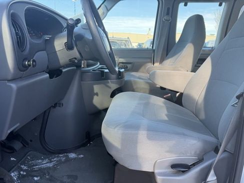 Used 2008 Ford E-350 and Econoline 350 XLT image 15