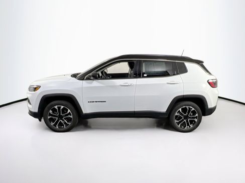Used 2022 Jeep Compass Limited image 8