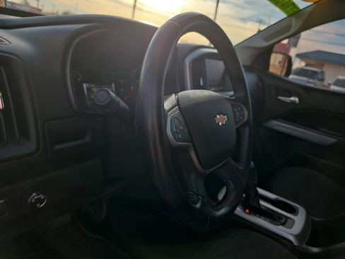 Used 2016 Chevrolet Colorado LT w/ Midnight Edition image 12