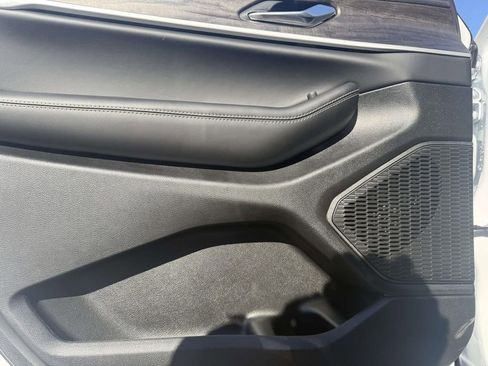 New 2026 Jeep Grand Cherokee Altitude RWD image 11