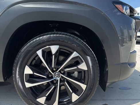 Certified 2025 MAZDA CX-50 2.5 Hybrid w/ Premium Plus Pkg AWD/4WD image 29