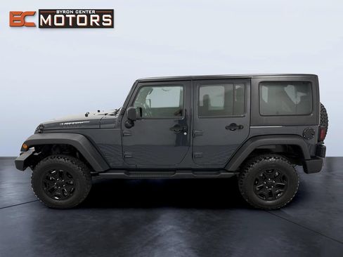 Used 2018 Jeep Wrangler Unlimited Sport AWD/4WD image 3