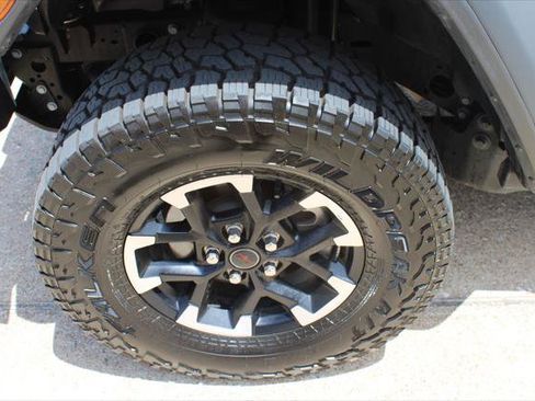 Certified 2026 Jeep Gladiator Rubicon AWD/4WD image 16