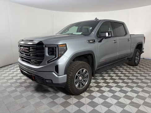 Used 2025 GMC Sierra 1500 AT4 w/ Technology Package AWD/4WD image 3