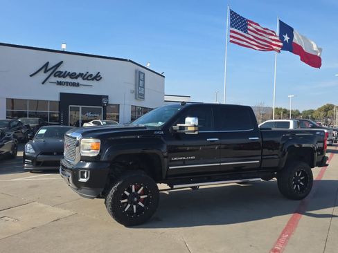 Used 2015 GMC Sierra 2500 Denali w/ Duramax Plus Package image 1
