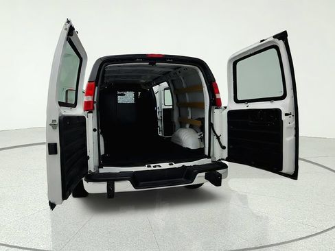 Used 2025 Chevrolet Express 2500 w/ Driver Convenience Package RWD image 29