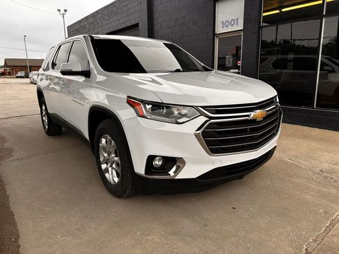 Used 2018 Chevrolet Traverse LT AWD/4WD image 2