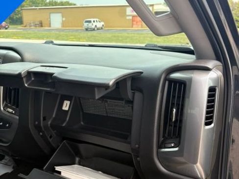 Used 2017 Chevrolet Silverado 1500 LT w/ All Star Edition AWD/4WD image 32